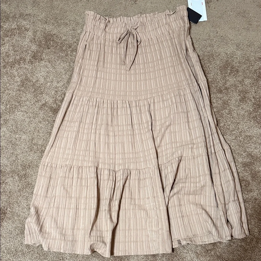 Celebrity Pink Tan Midi Skirt - Picture 1 of 3